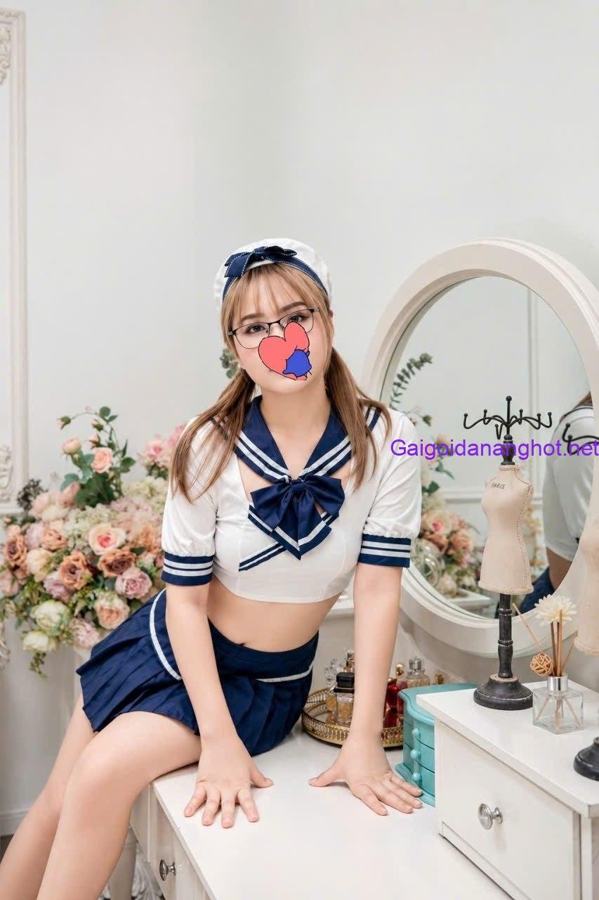 Linh Đan – Cô Nàng Quyến Rũ, Chiều Khách Như Người Yêu